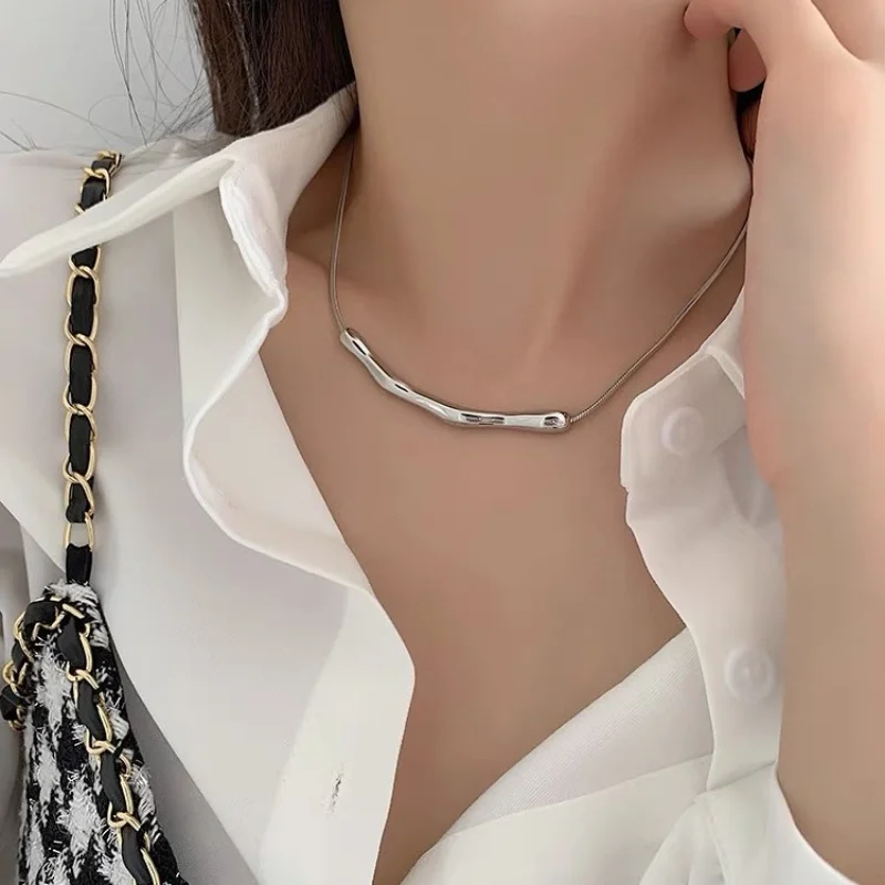 European and American Fashion Simple Stainless steel Gold Color Collarbone Chain For Women’s Fashion Short Necklaces Jewelry New