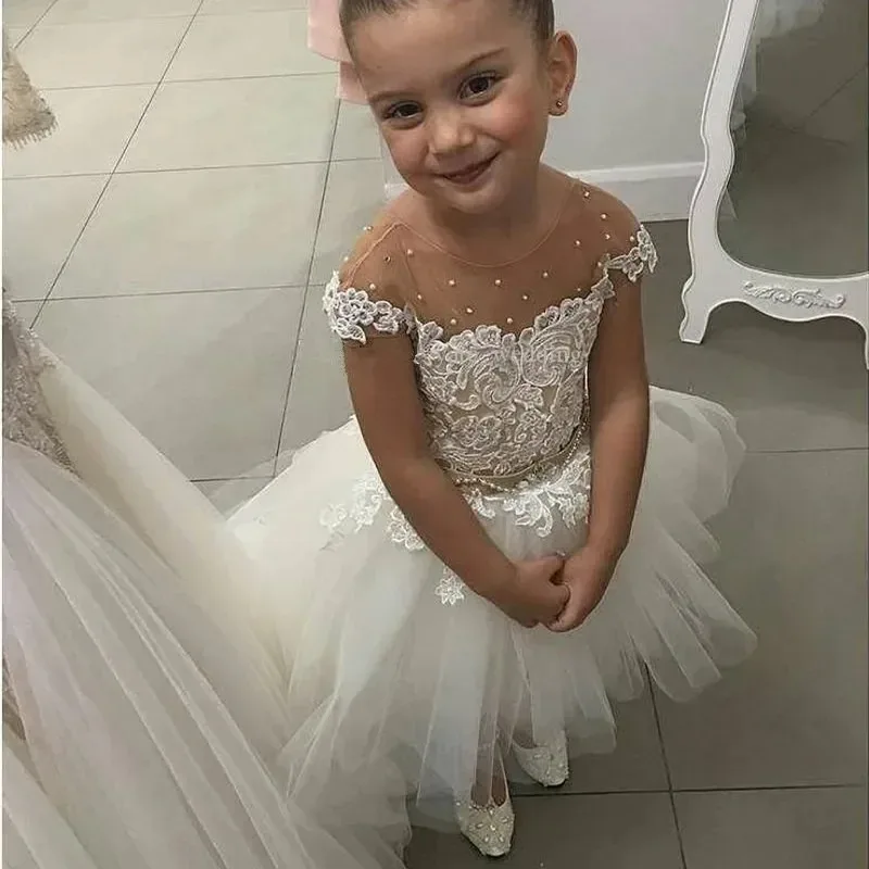 Customized Ivory Flower Girl Dresses for Wedding with Removable Train Princess Wedding Party Gowns First Communion Baby Wears