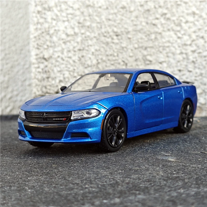 

1:24 2023 Dodge Charger SXT модель спортивного автомобиля из сплава, Литые металлические мускулистные транспортные средства, модель автомобиля, имитация коллекции, детские подарки