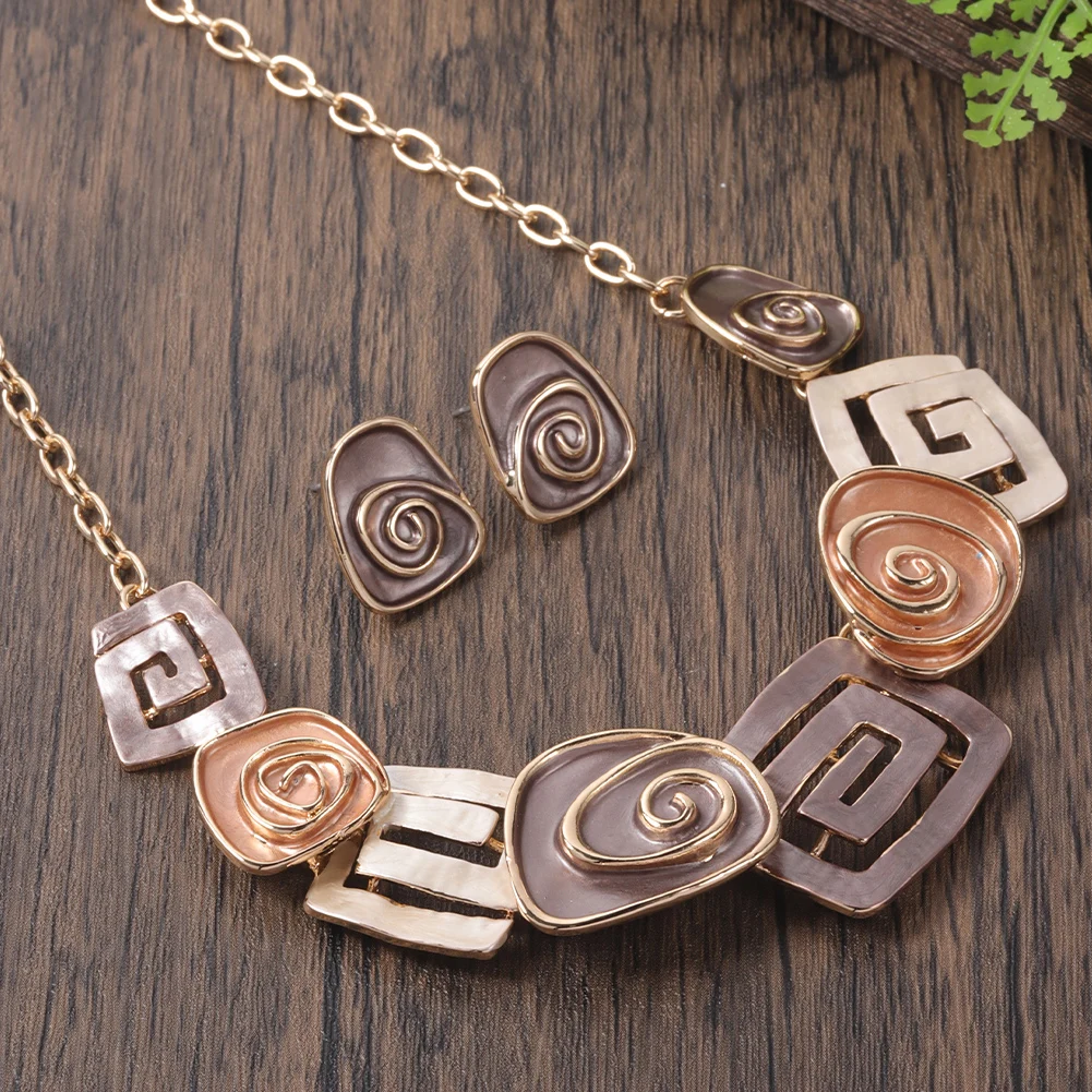 New in Necklaces Rose Coquette Trends 2023 Collar Christmas Gifts Chokers Aesthetic Beauty Jewelry Elegant Necklaces for Women