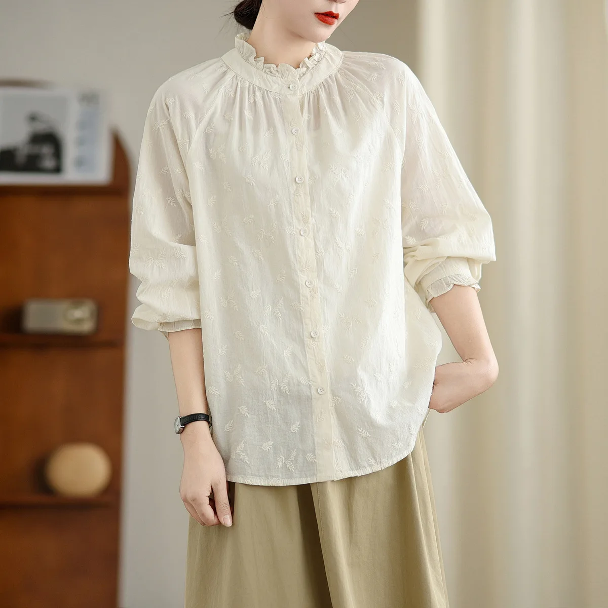 ใหม่2025ฤดูใบไม้ผลิผ้าฝ้ายเสื้อแขนยาวผู้หญิงRuffledเย็บปักถักร้อย, MoriสาวOL Retro Temperamentเดินทางเสื้อหลวมT53740CC