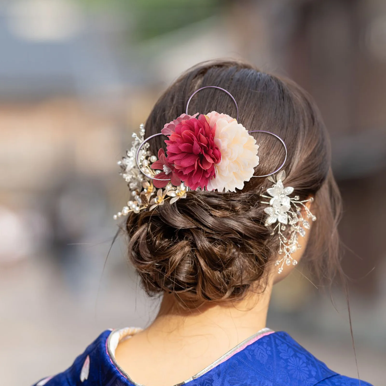 

Handmade Red Chrysanthemum Flower Hair Comb Japanese Style Hair Clips for Kimono Geisha Wedding Bridal Party Traditional