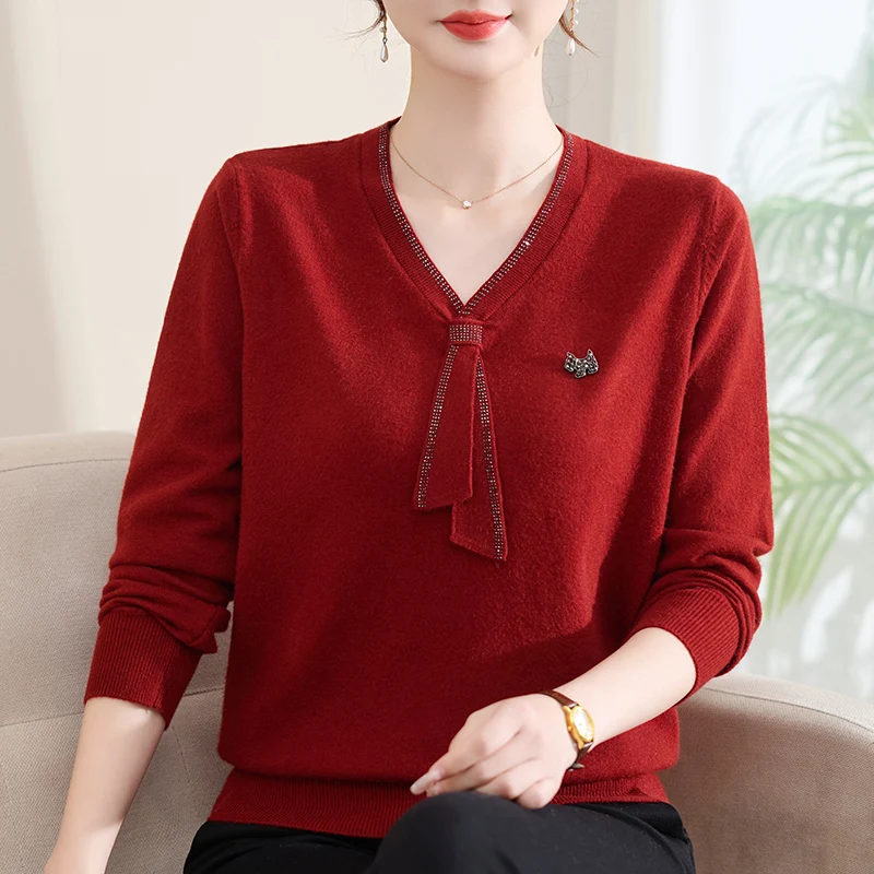 

Spring Knitted Sweater for Mom Mid-aged And ly Women Base Layer Thin Top Faionable Wedding Clothes V-ne Straight Hem