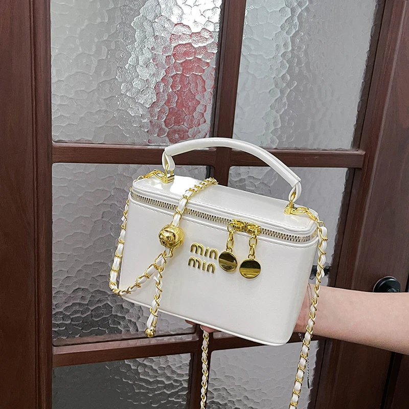 

Luxury Women High End Leather Fashion Shoulder Bag Elegant Designer Tote Handbag For Stylish City Commuter Life