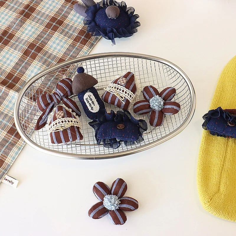 Korean Style Brown Blue Striped Fabric Bow Brooch 3D Rabbit Cartoon Pin For Women Daily Clothing Bag Decoration Premium Soft