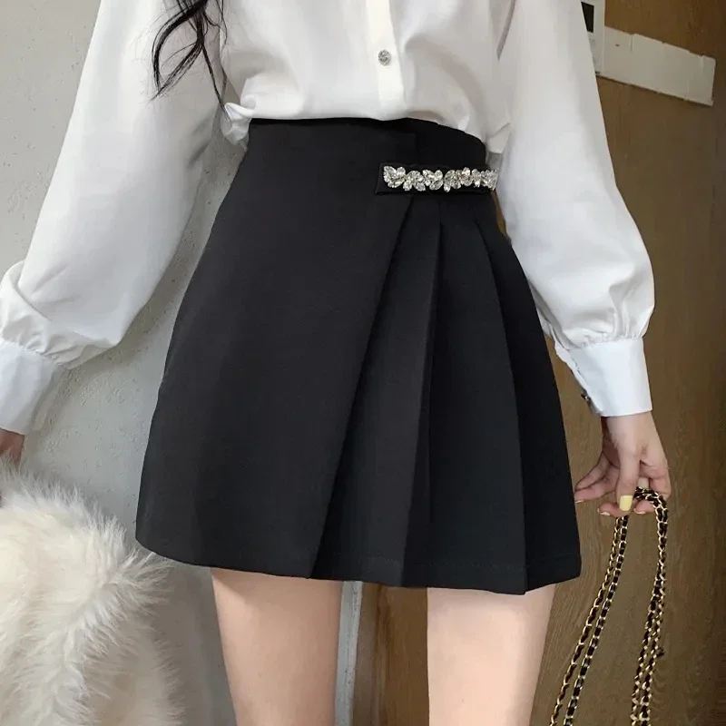 

Sexy Pleated Skirts Female Spring New Fashion High-Waisted Fashion Design Temperament Slim Black White A-Line Short Skirts Women