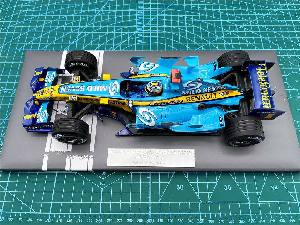 

Minichamps 1:18 F1 R26 Алонсо Китай 2006, коллекционная статическая модель автомобиля из смолы и металла, подарок