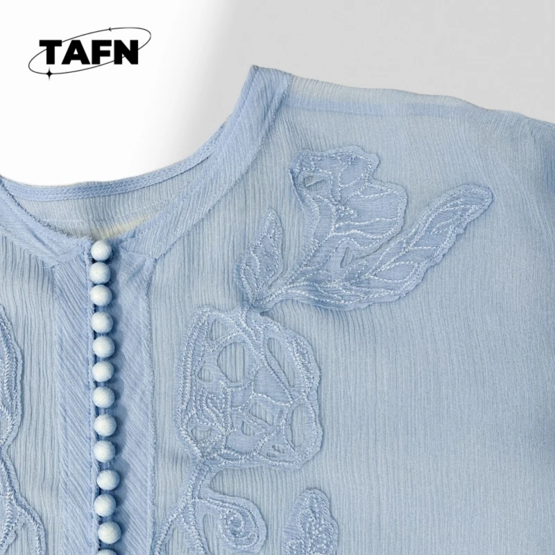 라운드 넥 싱글 브레스트 편안하고 절묘한 아름다운 단순 틈새 25 새로운 고급 질감 레이스 킹 A40203