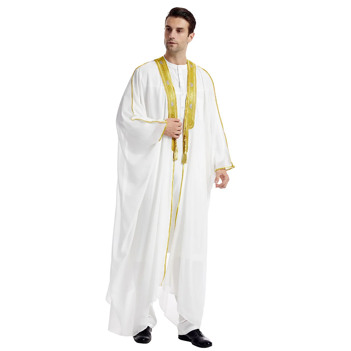 Dubai Men Muslim Stand-up Collar Plain abiti musulmani emirati arabi uniti, Arabia saudita, mantello esterno in Chiffon con perline d'oro ricamato