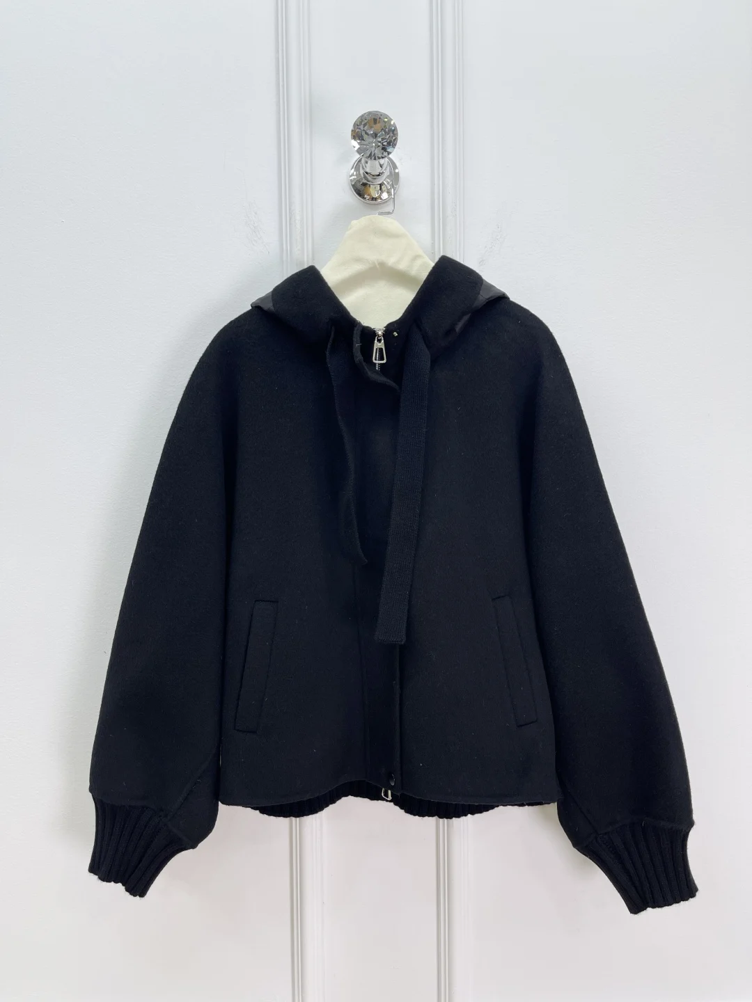 

Женское шерстяное пальто с капюшоном, зимнее, с наполнителем из гусиного пуха, с длинными рукавами, теплая женская куртка