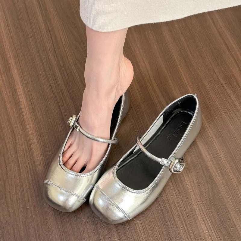 

Shallow mouth single shoe women's flat bottom new Korean version soft leather fairy women's shoes French gentle ballet shoes