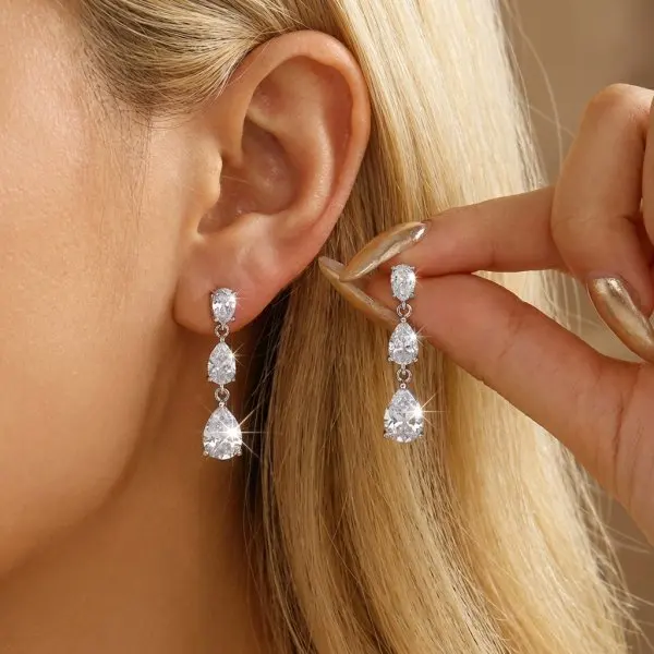 Elegante Rote Zirkon-Schmetterling-Ohrhänger für Damen, Stilvolle Süße Metall-Schleifenohrringe, Modische Charm-Schmuck-Accessoires