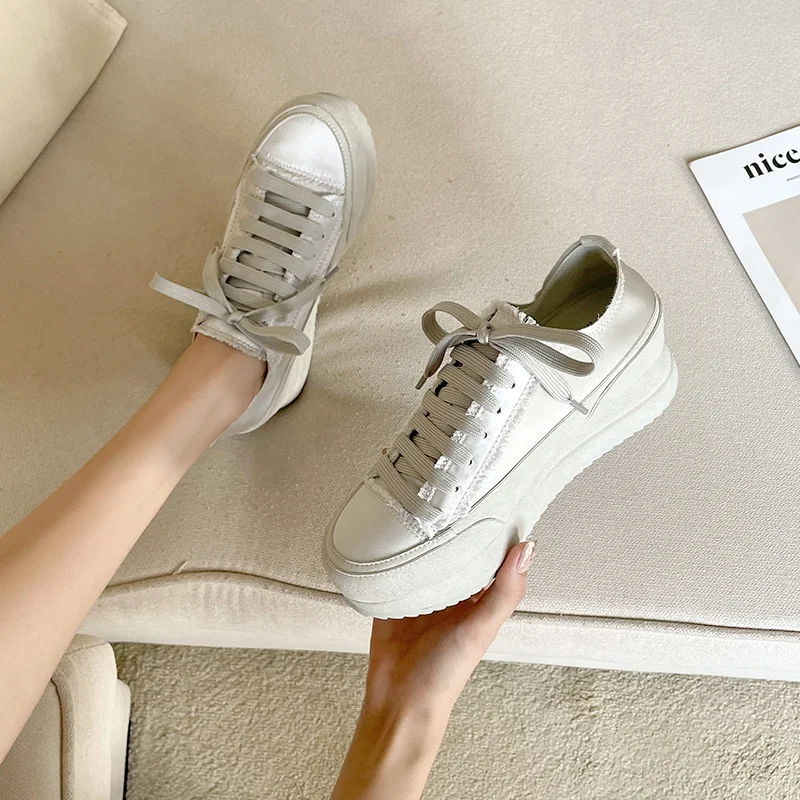 

Faionable Casual Thi Bot Platform oes Шелковые атласные чистые кроссовки Ретро с перекрестным ремешком Резиновая подошва с круглым носком Клейкий клей...