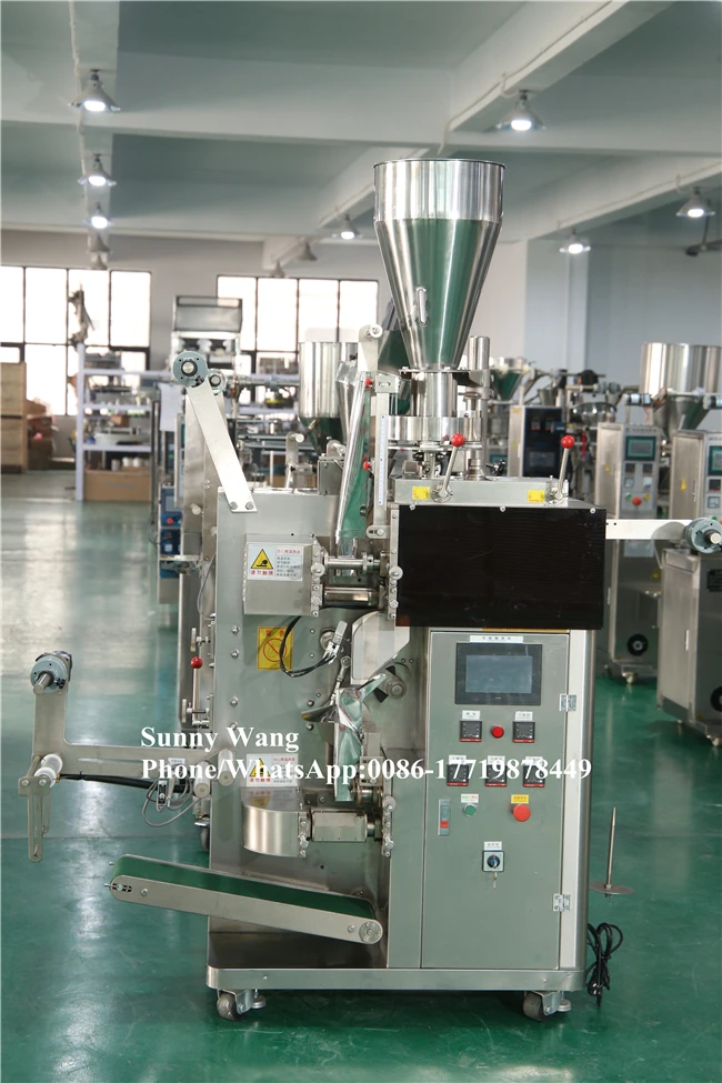 Sacchetti interni ed esterni automatici che imballano la macchina confezionatrice per bustine di tè in plastica con riempimento verticale