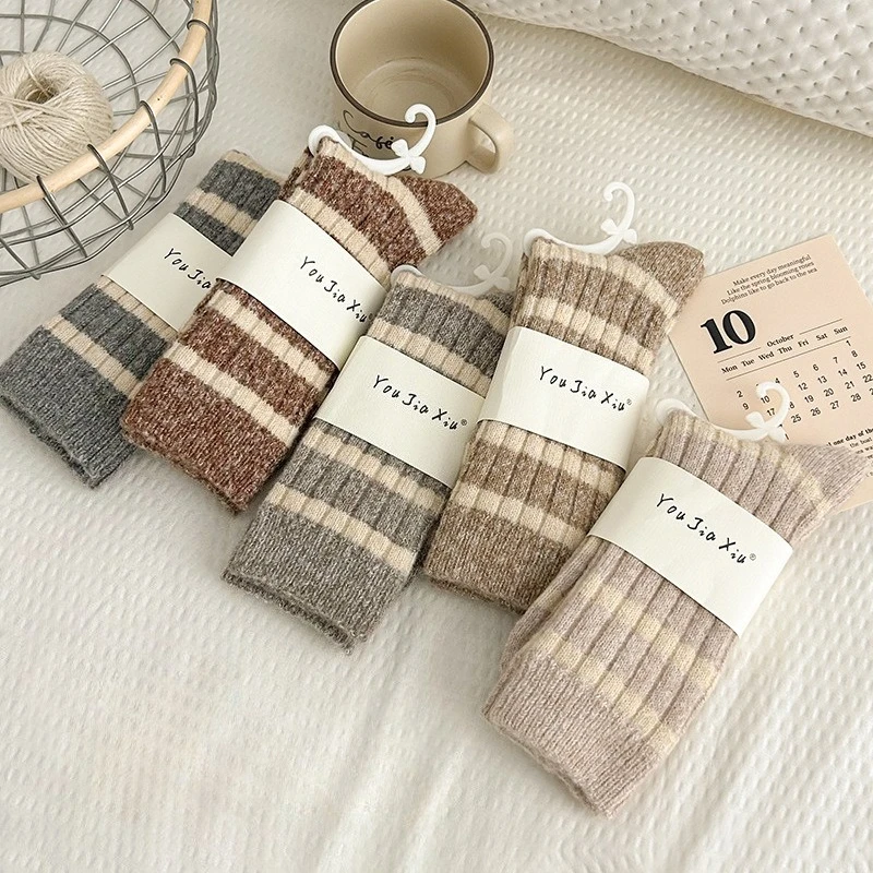 

5 Pairs 2025 School Women's Wool Thick Socks Mid-Calf Thick Cashmere Warm Socks for Women Fall Winter Thermal Socks High Quality