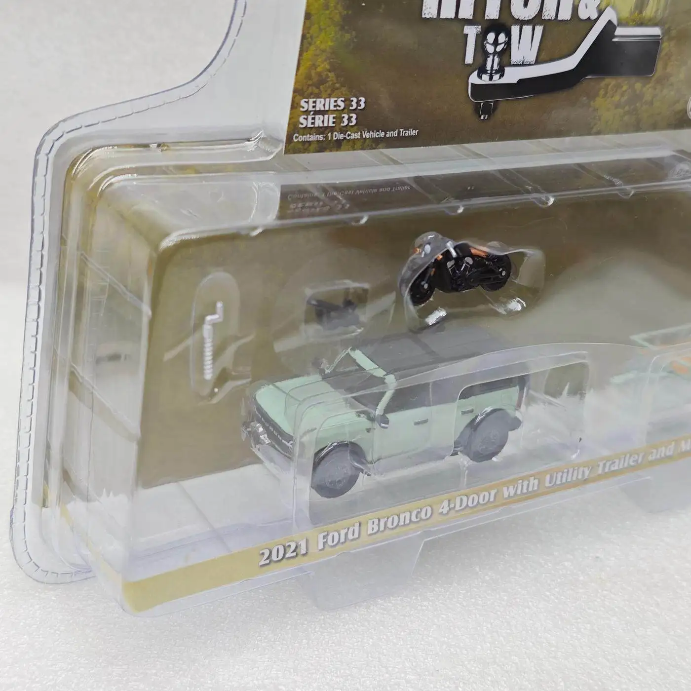 GreenLight 1:64 Hanging Series 33-2021 Ford Horse Badlands Utility Trailer and Motorcycle Diecast Alloy Car Model Collectible