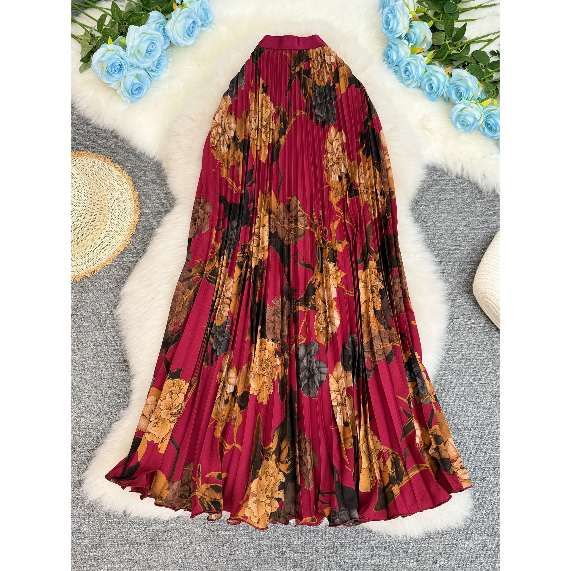 2026 Retro Floral Women Bohemian Print Beach Skirts Female High Waist Flowy A-Line Pleated Maxi Skirt for Vacation Resort Wear