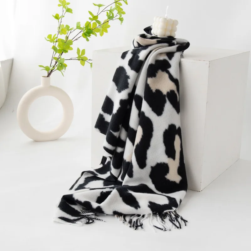 Imitation Cashmere Scarf Black Cow Print Soft Male Female Student Couple Warm Bib Print Cape Flower Shawl 24W048