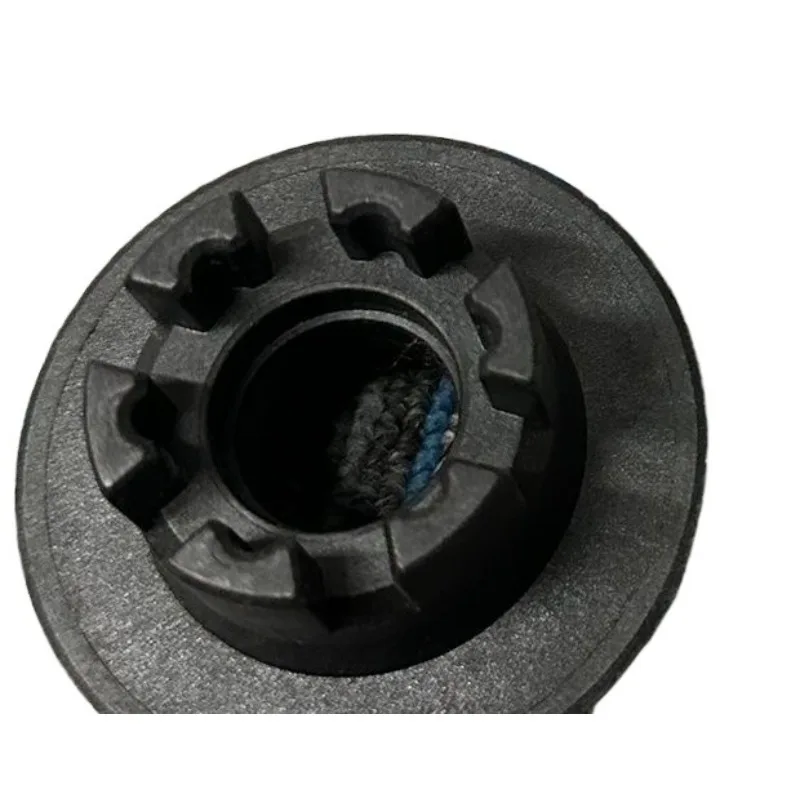 Replacement accessories for driving wheels of sliding equipment, two structures of ten columns and six grips, and various types