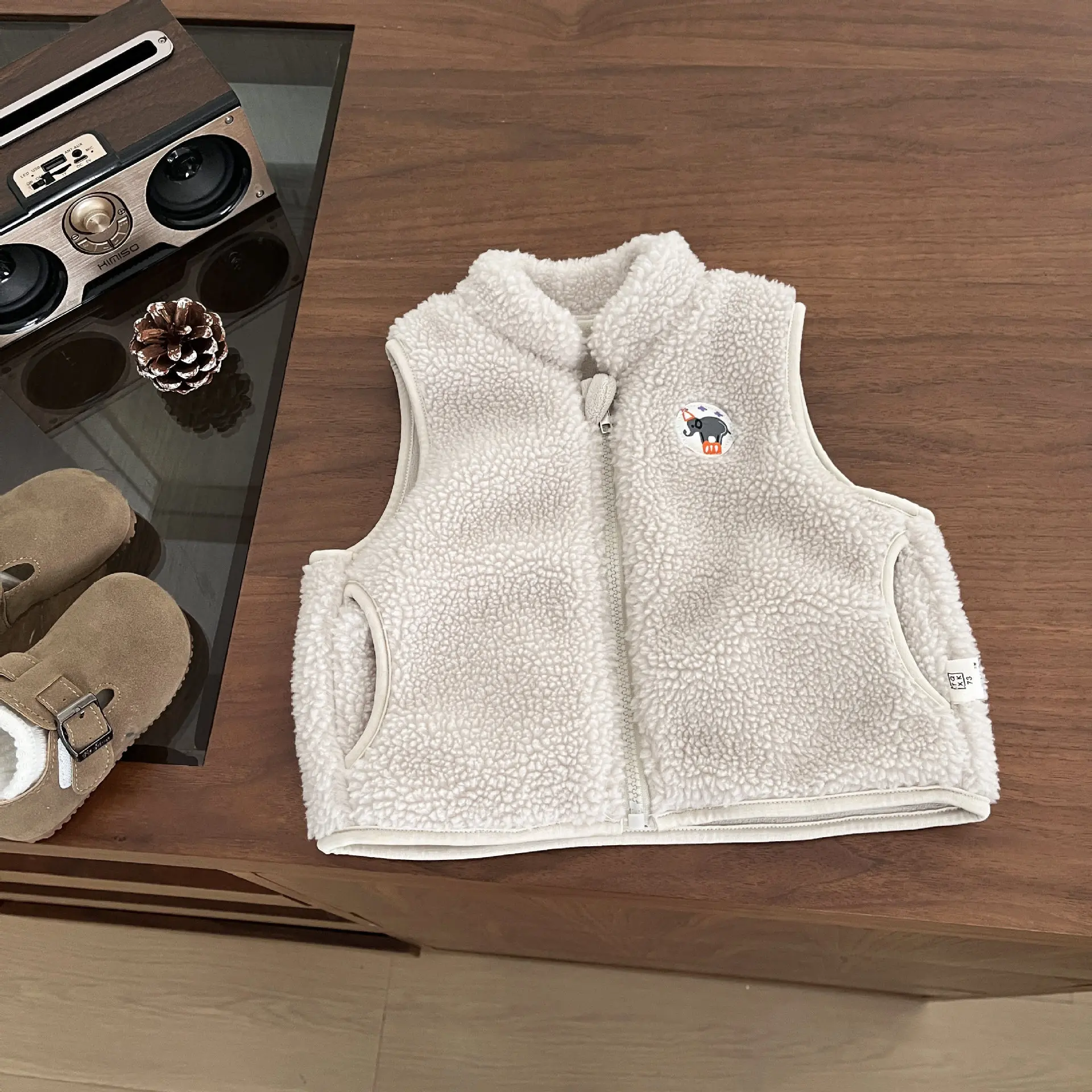 سترة صوف للأطفال والرضع لشتاء 2025 سترة صوف سميكة دافئة لحديثي الولادة من البنات والأولاد صدرية مخملية مطرزة للأطفال البنات طقم من الصوف #4