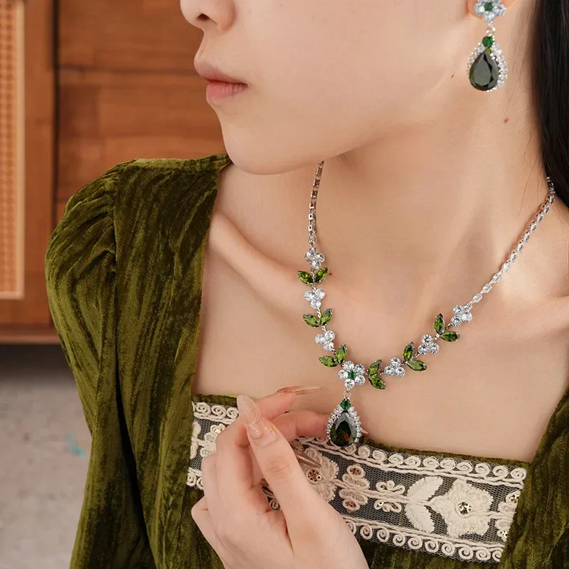 2025 Fashion Wedding Bride Jewelry Set Women 3 Pieces Green Zircon Leaf Flower Necklace New Light Luxury Drop Earring Chain