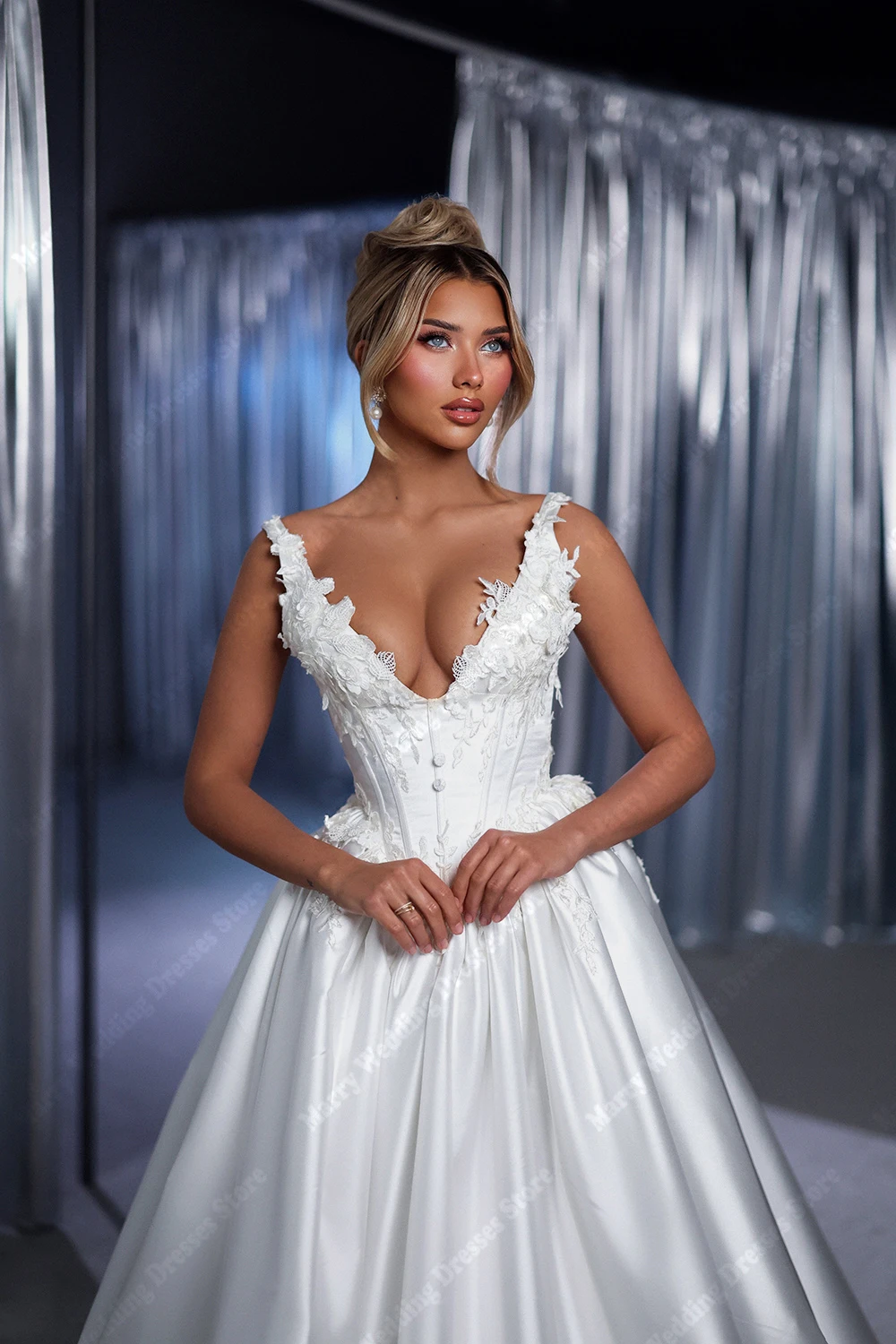 Generous A-Line Satin Women Wedding Dresses Attractive Deep V-Neck Pleat Bridal Gowns Princess Vestidos De Novia Customized 2026
