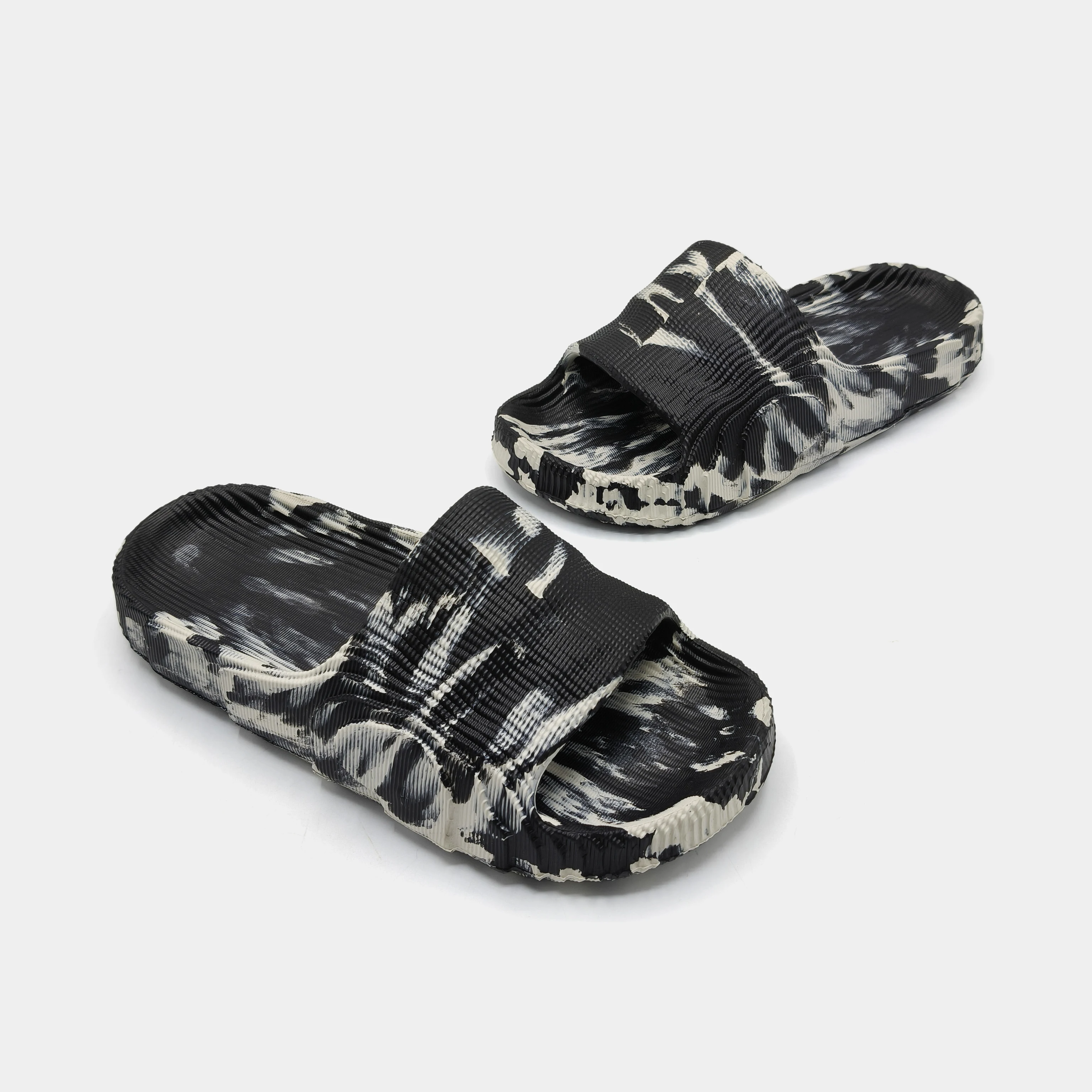Black and White Tie-Dye Thick-Soled Slippers for Women, Summer Outdoor Trendy Brand Slippers with a Soft Feel, Slip-On Home Anti-Slip Height-Increasing Stylish Beach Sandals