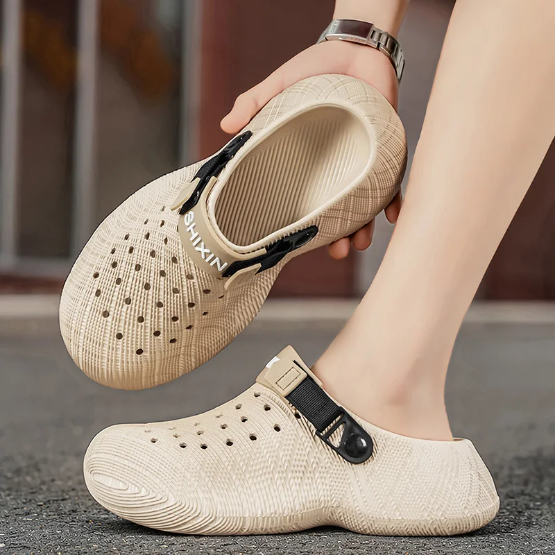 Summer Men's Fashion Outdoor Clogs Fashion Design Lightweight  Comfortable Soft Sole Men's Garden Shoes Non-slip Beach Sandals