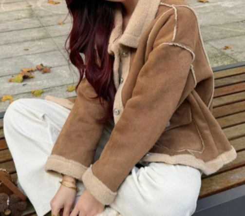 Wszechstronny mały płaszcz na jesień i zimę z grubym futrem i ciepłym krótkim topem z odpinaną czapką