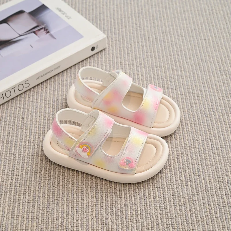 

2025 Sweet PU Girls Sandals Summer Fashion Soft Sole Children Beach Comfortable Non Slip Barefoot Kids Sport Sandals
