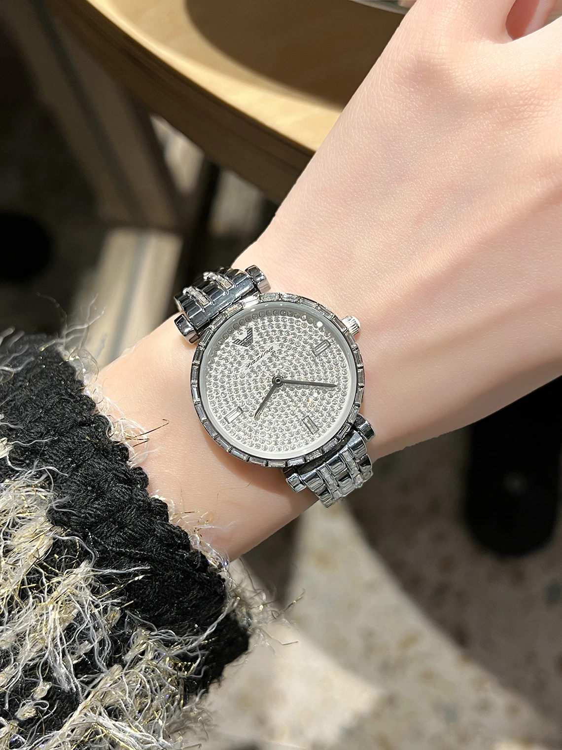 lady quartz watch full diamond plate decoration