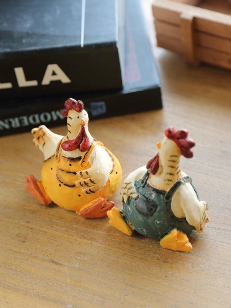 American Style Resin Animal Couple Desk Accessories Sitting Chicken Decorations for Study Room Wedding Gifts Cartoon Artistic