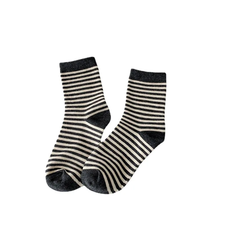 New Women Stripe Cotton Cute Sock Four Season Casual Lady Middle Tube Black White Socks For Women