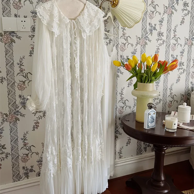 Vintage One Piece Women's Robe Royal Princess White Lace Elegant Long Sleepwear