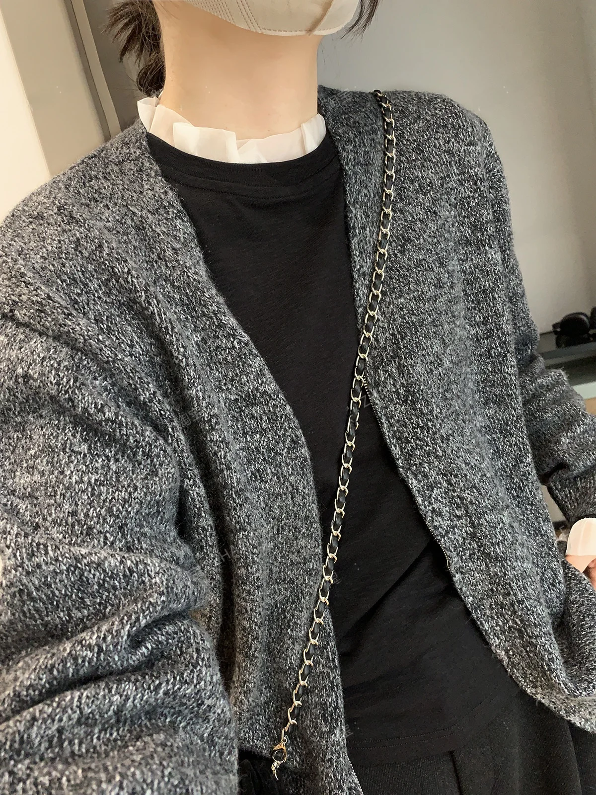 

Стильная женская футболка с воротником-стойкой и длинным рукавом, облегающий базовый топ, осенняя новинка, удобная внутренняя одежда