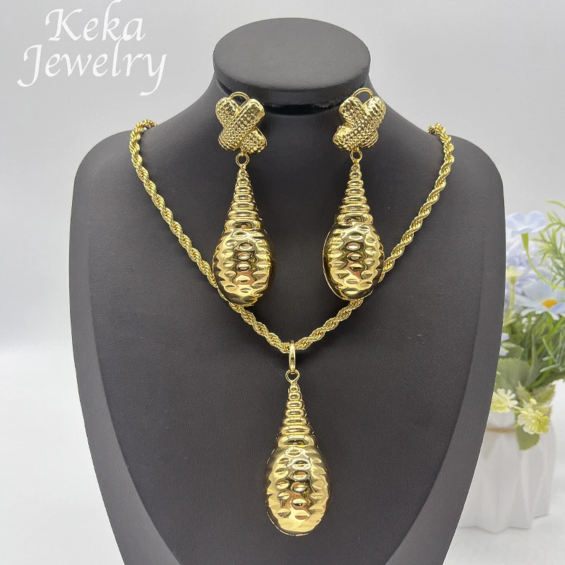 African Fashion Woman Jewelry Set America Dubai Necklace Delicacy Earring Pendant Gold Plating 22k Sets For Wedding Party Gifts