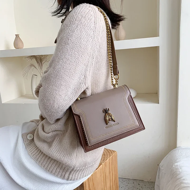 

New 2025 Women's INS Retro Messenger - Small Square, Embroidery Rivet Accents, Trendy Chain Accessory