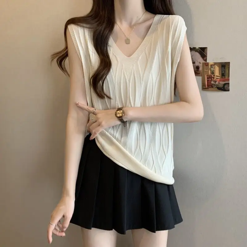 Fashion V-Neck Solid Color Knitted Sweet Sleeveless T-Shirts Female Clothing 2024 Summer New Loose Korean Tops Casual Tank Top
