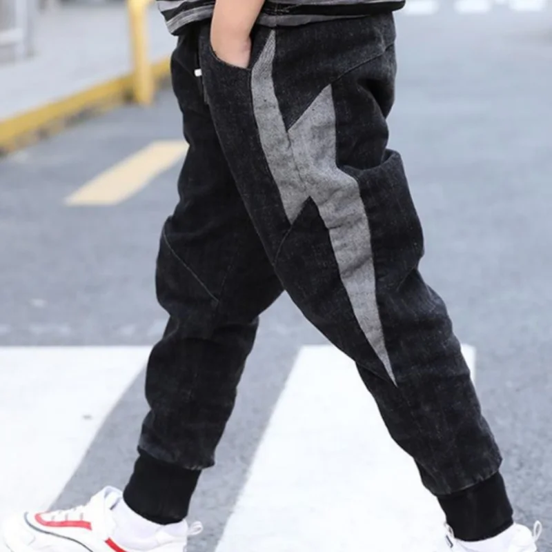 Ragazzi Jean pantaloni pantaloni lunghi cotone 2024 nuova primavera autunno bambino bambini pantaloni tuta scuola Outwear abbigliamento per bambini