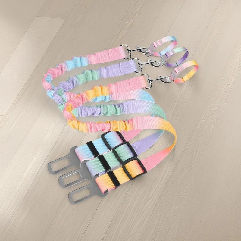 مقود كلب السيارة قابل للسحب مع طوق 2 قطعة/المجموعة حزام أمان السيارة قابل للتعديل مضاد للمضغ ومرن متين للسفر الآمن للحيوانات الأليفة