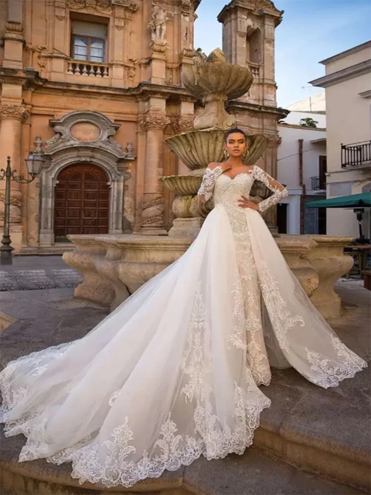 Robes de mariée sirène à col en V de luxe, manches longues, appliques, poignées, train amovible, patients en dentelle, quelle que soit la robe éducative