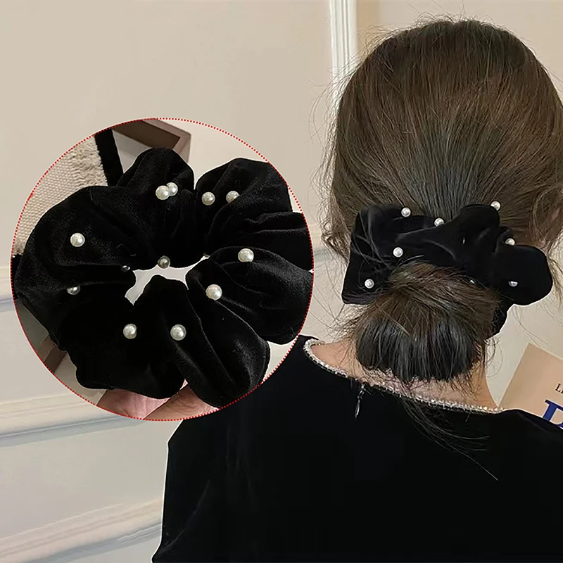 Fashion Black Velvet Hair Scrunchies Vintage Pearl Elastic Hair Bands Elegant Hair Ties Simple Women Ponytail Holder Head Bands