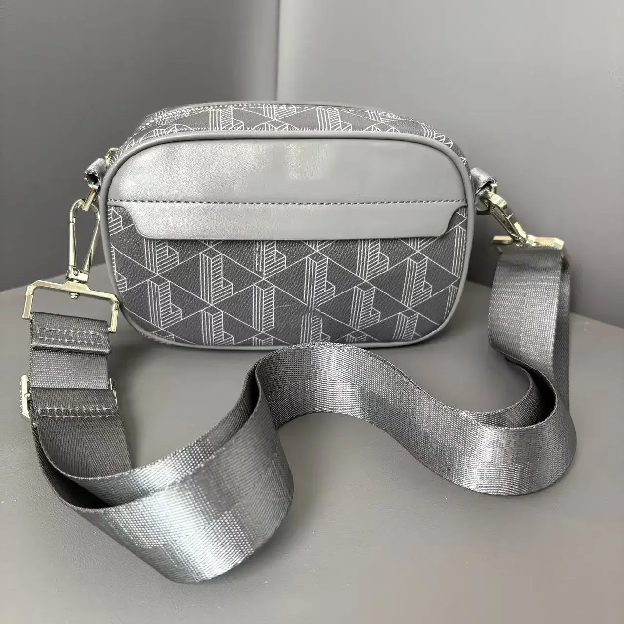 Hochwertige Herren-Gürteltaschen aus PU-Leder, Business-Umhängetaschen für Herren, modische Reisetaschen, Handytaschen, Schultertaschen, Clutch-Taschen – Detail 4