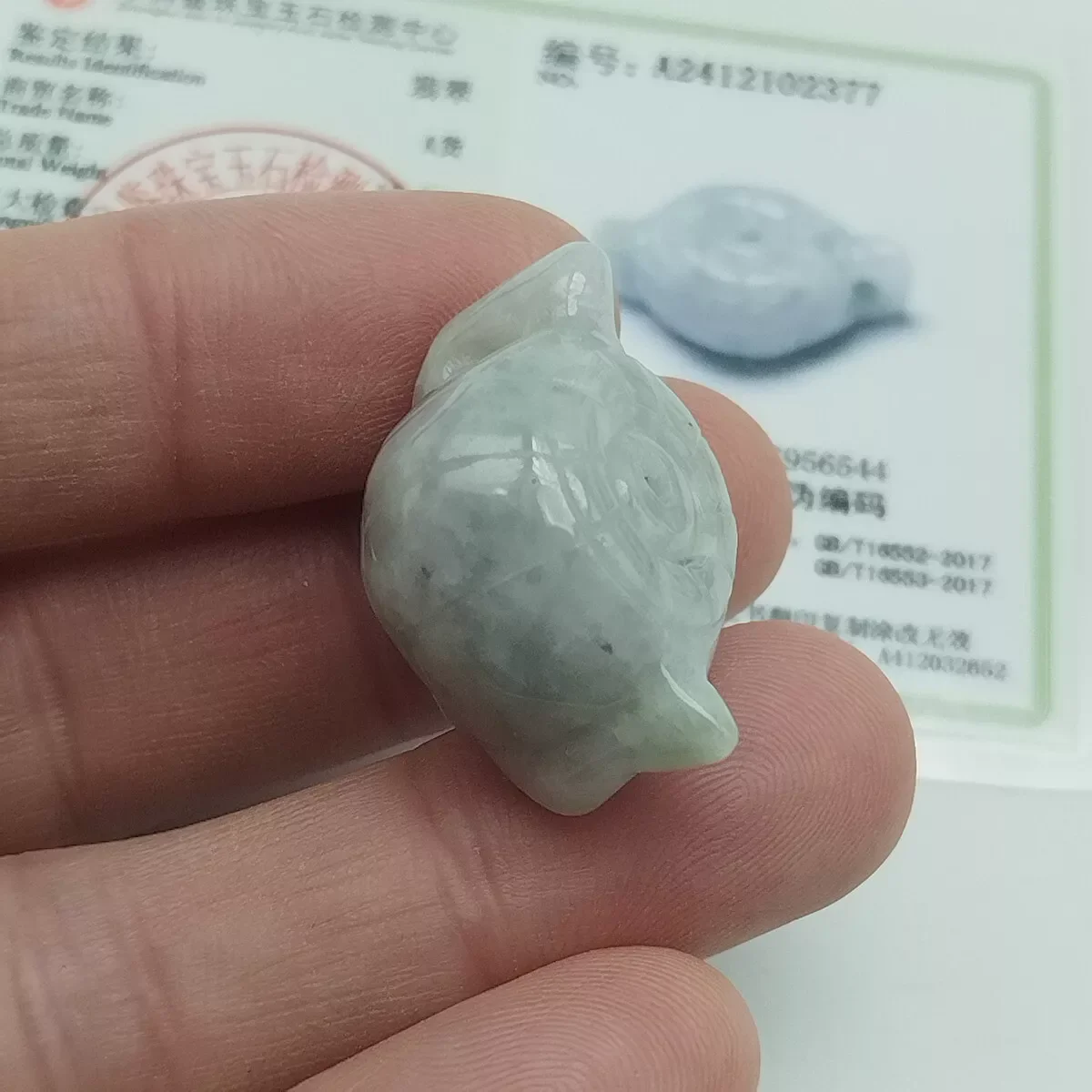 Zertifizierter, 100 % natürlicher Jade-Jadeit-Anhänger aus Burma vom Typ A, feiner, handgeschnitzter Teekannenanhänger