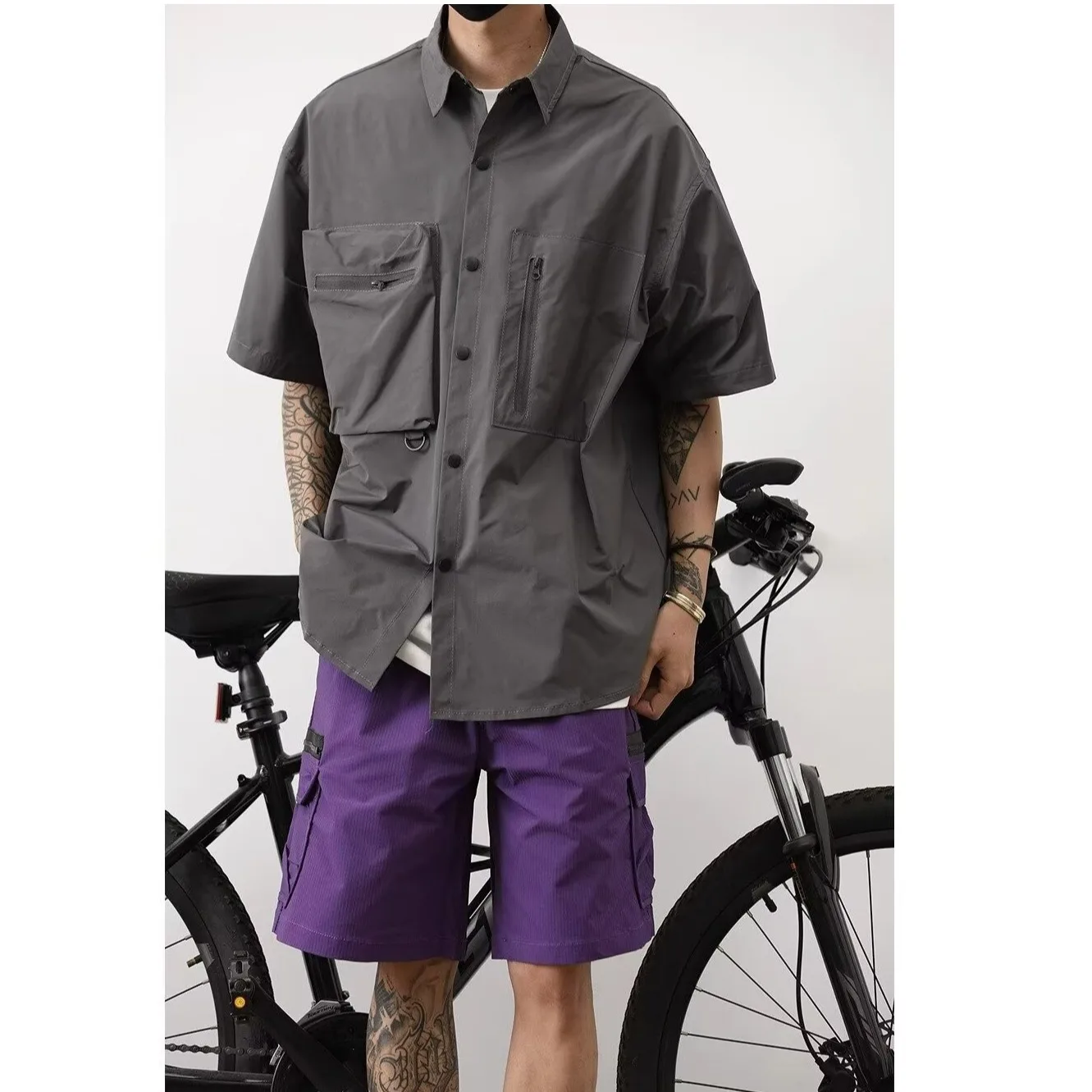 

Мужская рубашка-поло в американском винтажном стиле, однотонная, простая, базовая, повседневная, модная, свободного кроя, с отложным воротником, с коротким рукавом, мужская верхняя одежда