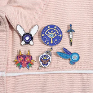 Custom Anime Game Esmalte Pins, espada e bruxa broche, emblemas de lapela, jóias dos desenhos animados, presente para o jogador, escudo 12 principais vendas alfinete de gola - №6