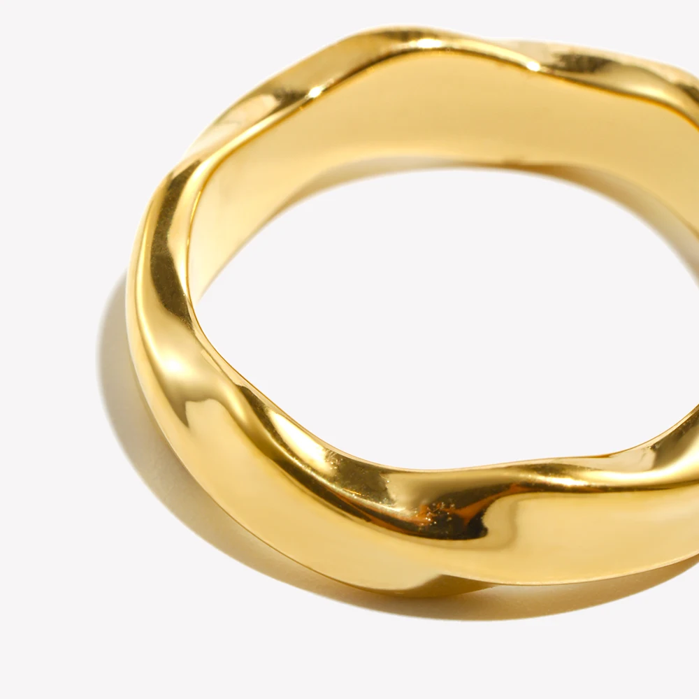 E.B.belle Minimalist Basic Waterwave Twist Gold Rings For Woman Stainless Steel 18K Gold Plated Waterproof Women Rings Jewelry