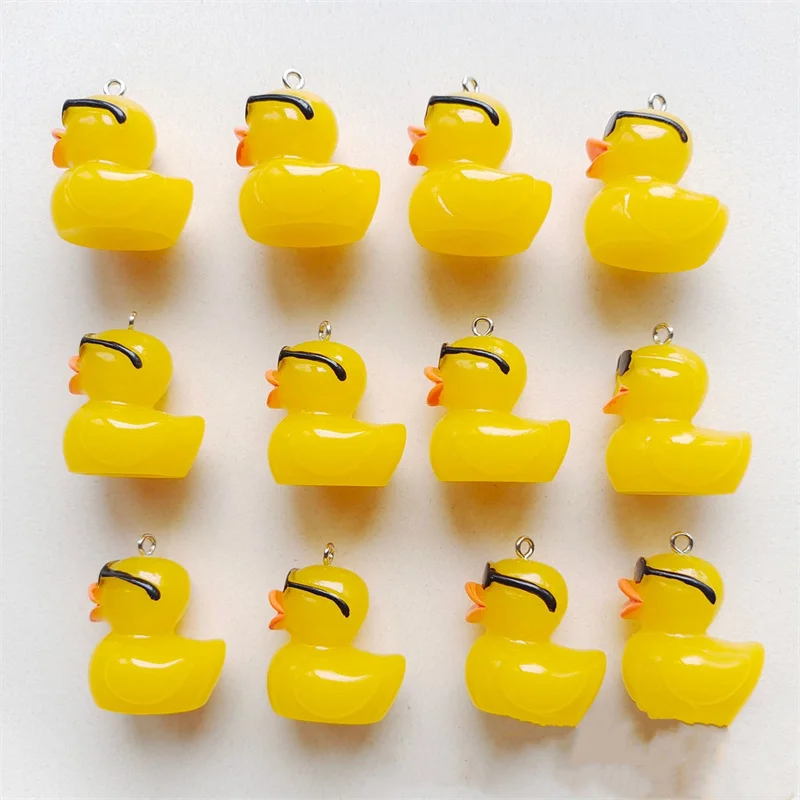 New 10pcs Kawaii Hat Sunglasses Little Yellow Duck Charms Cute Resin Animals Pendant For Women Keychain DIY Jewelry Accessories