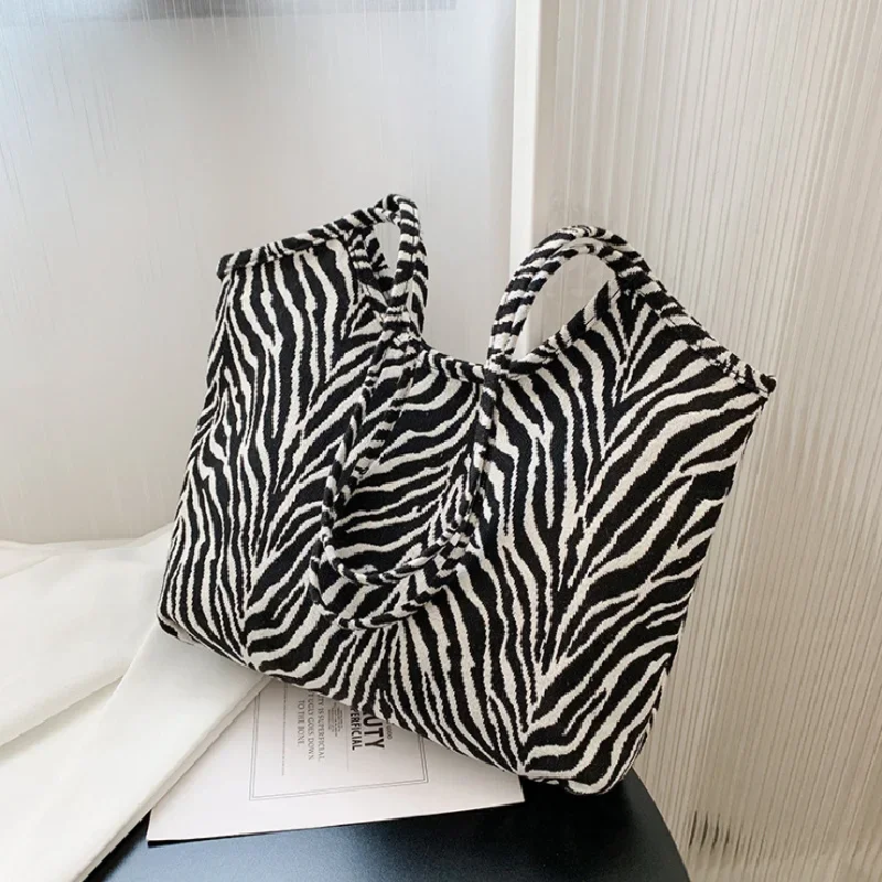 Zebra Stripes Pattern Tote Bag Ladies Large Capacity Shoulder Bag Travel Waterproof Shopping Bags for Women Purse and Handbag