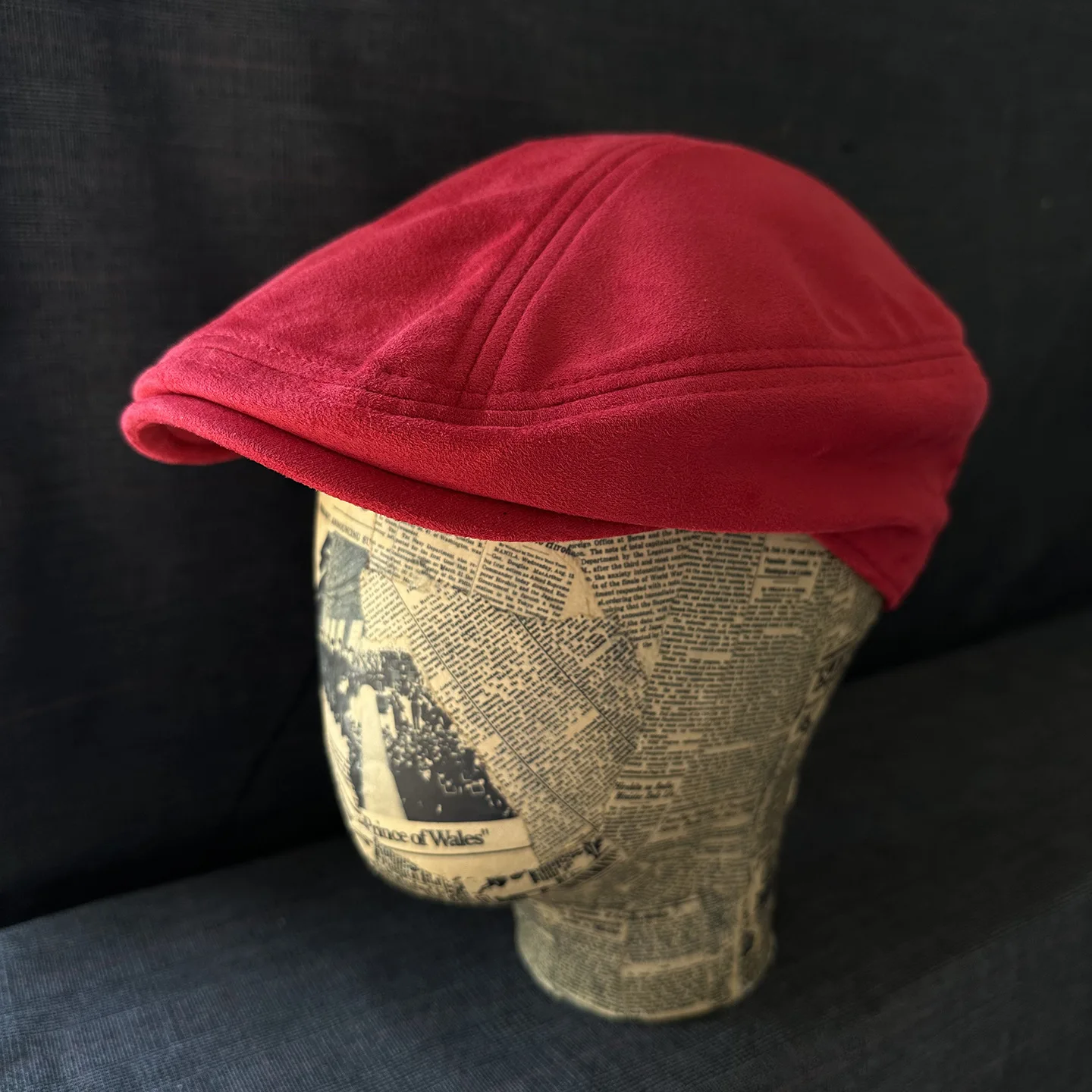 Solid Retro British Beret Forward Cap, Warm Peaked Hat Minimalist Versatile Headwear for Men Women Autumn Winter
